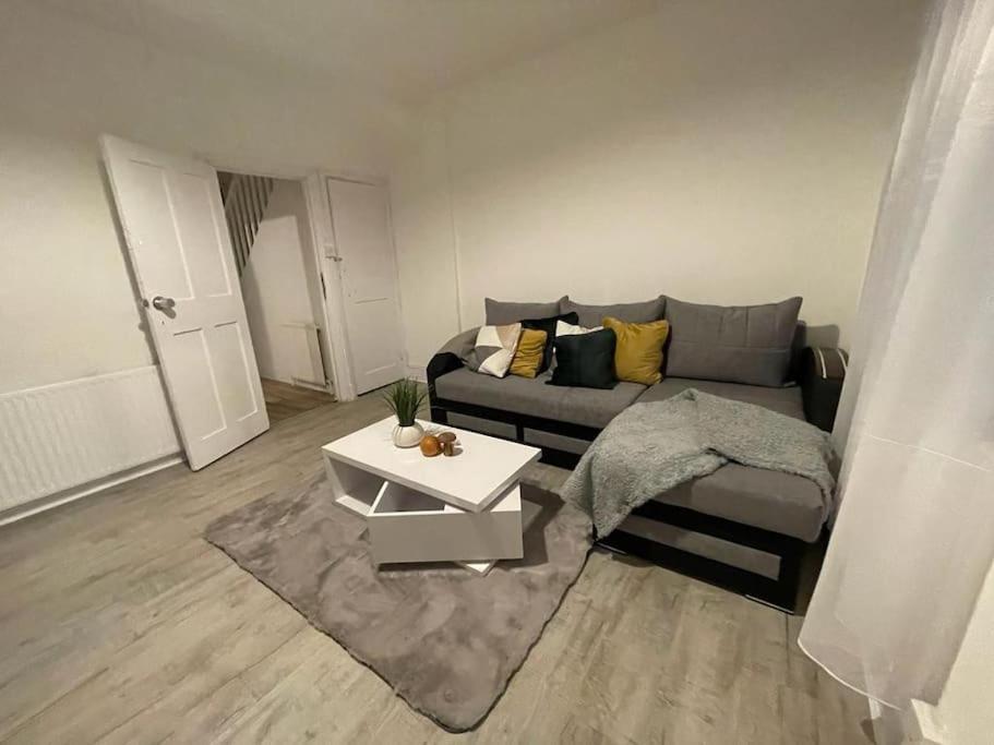 Comfy 2 Bedroom On Tower Bridge Λονδίνο Εξωτερικό φωτογραφία