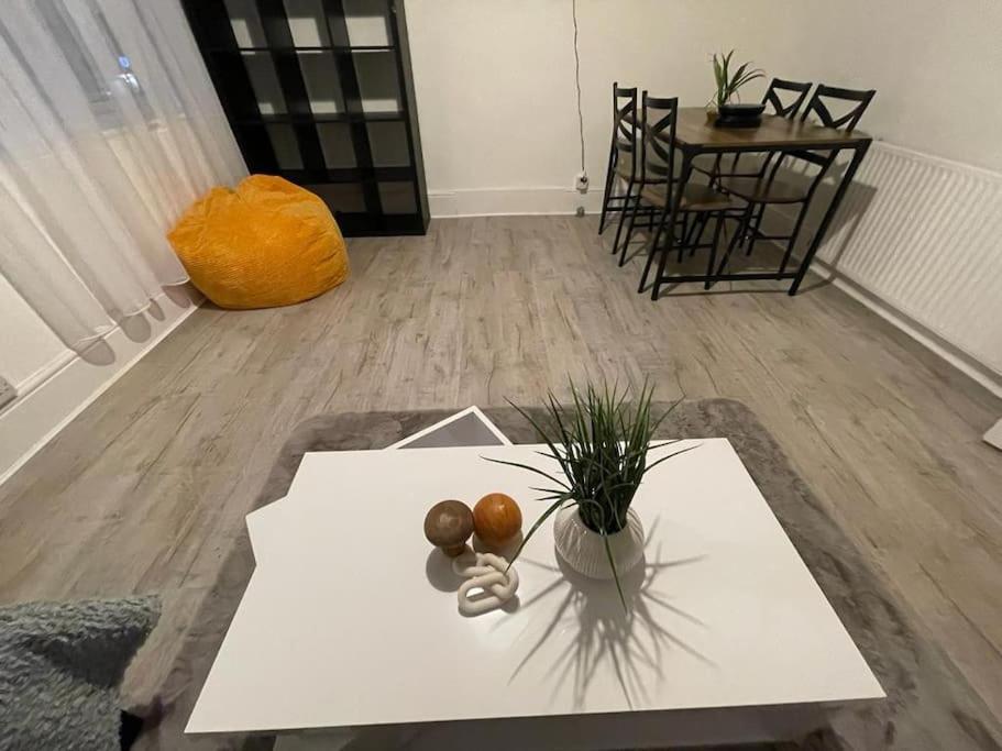 Comfy 2 Bedroom On Tower Bridge Λονδίνο Εξωτερικό φωτογραφία